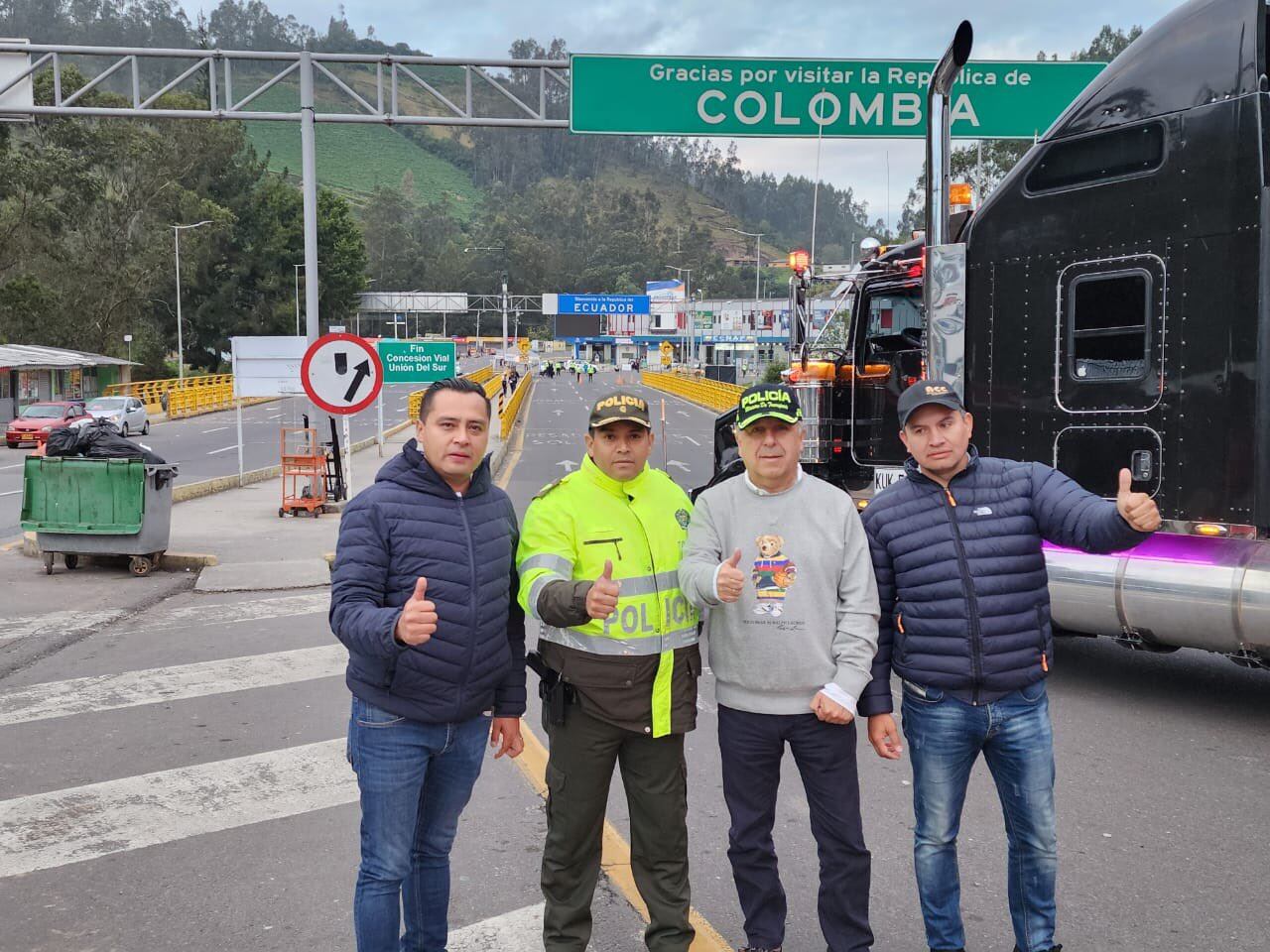 Los vehículos estaban represados desde hace varias semanas.