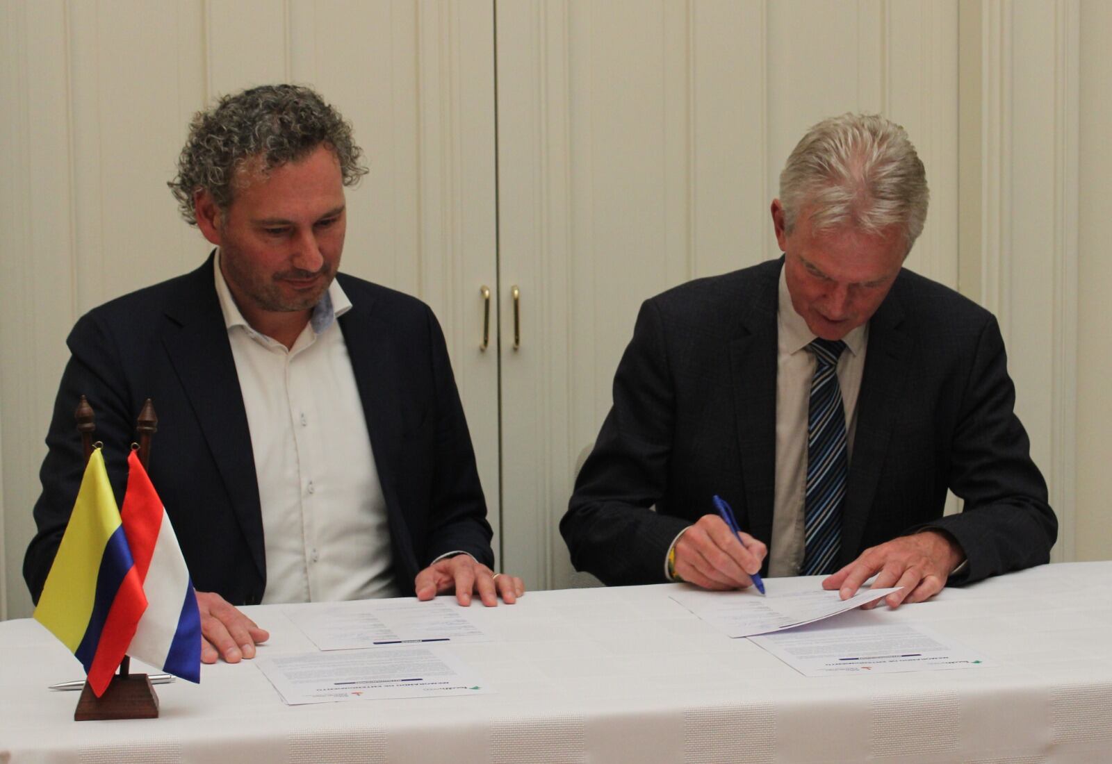 Acuerdo Fecolfin, Rabobank y Cooperativas.