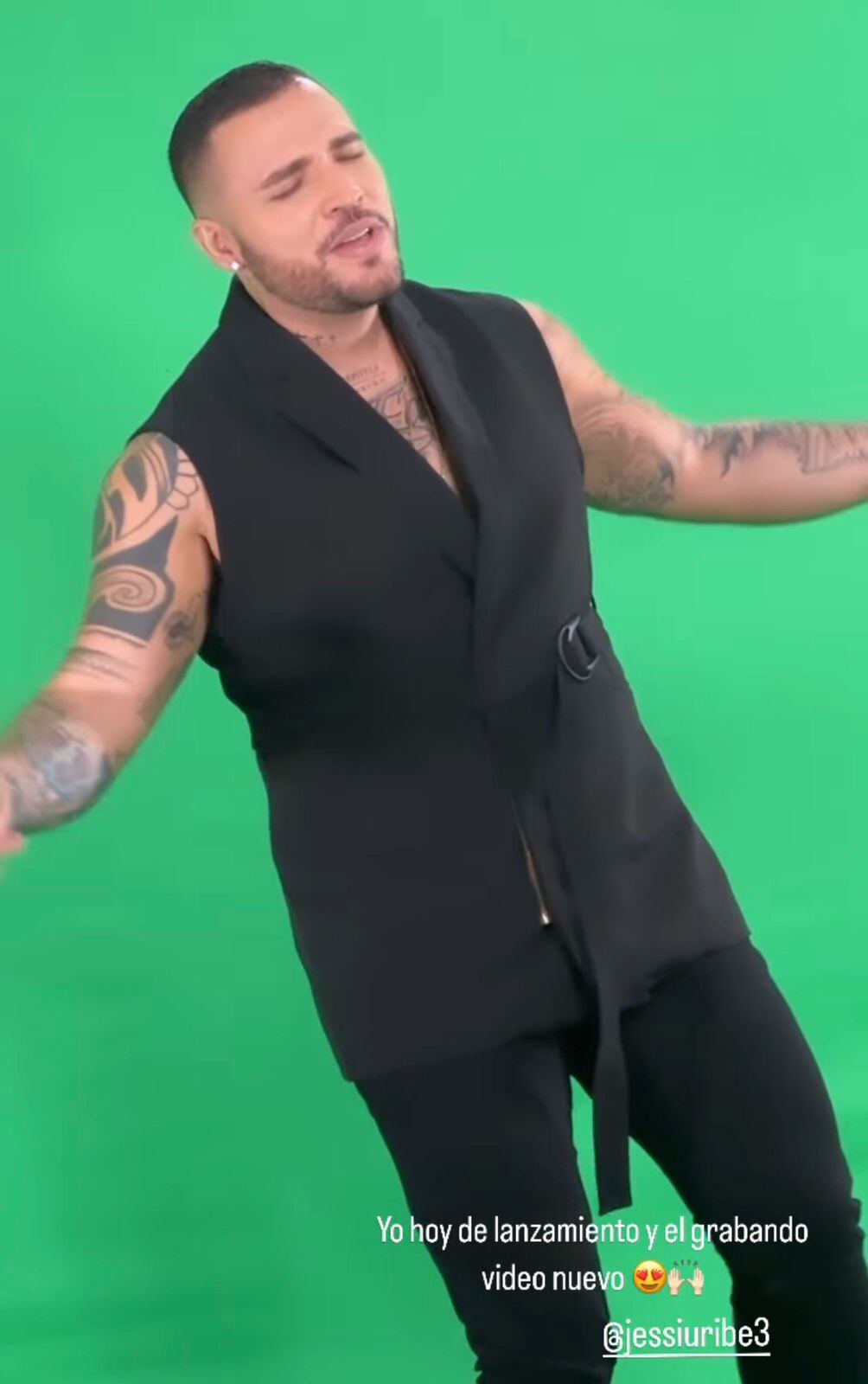 Paola Jara demostró su inmenso amor por Jessi Uribe y esta fue la curiosa reacción del cantante