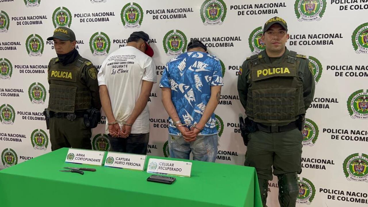 Con cuchillos intimidaban a las víctimas.