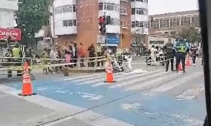 Muere presunto ladrón tras ser atropellado por un bus del MIO.