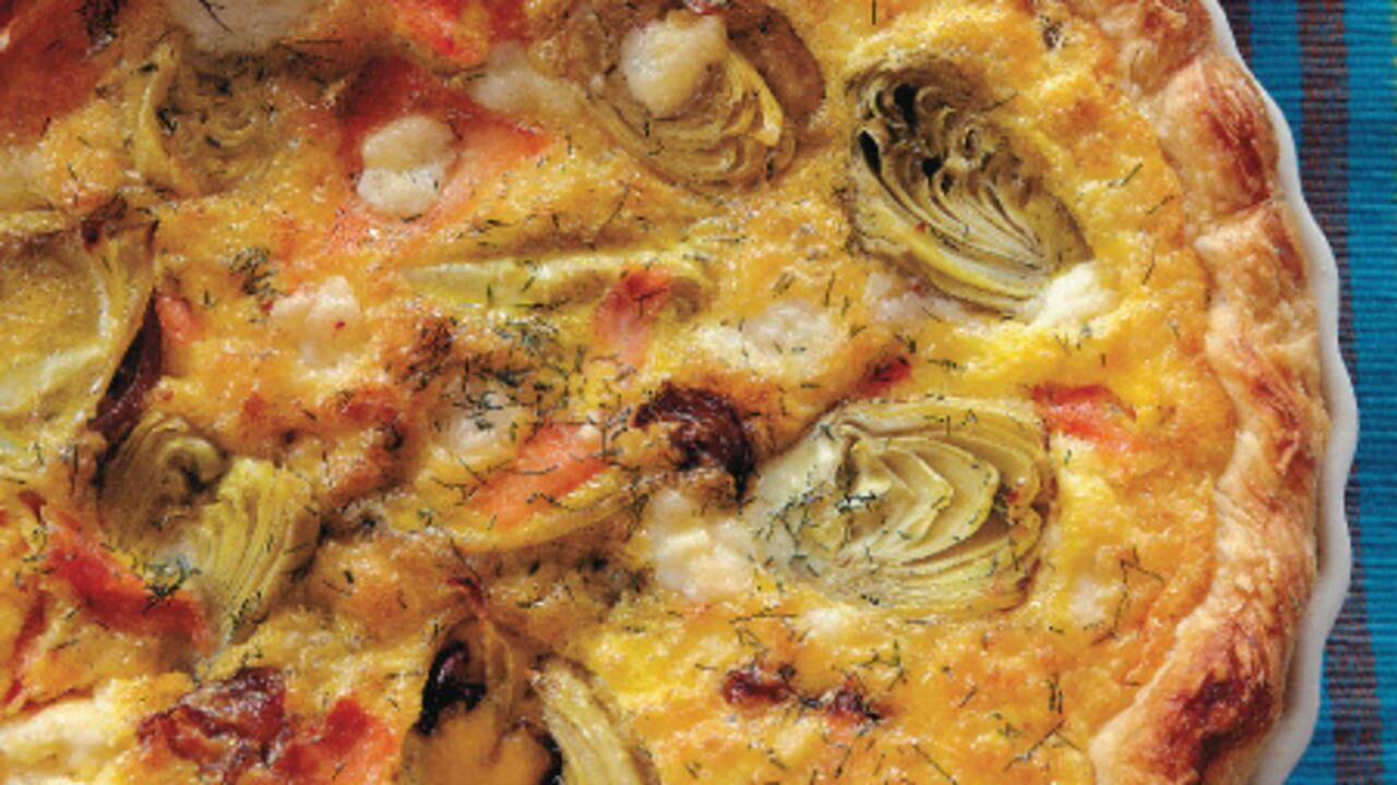 Quiche de salmón, queso de cabra y corazones de alcachofa