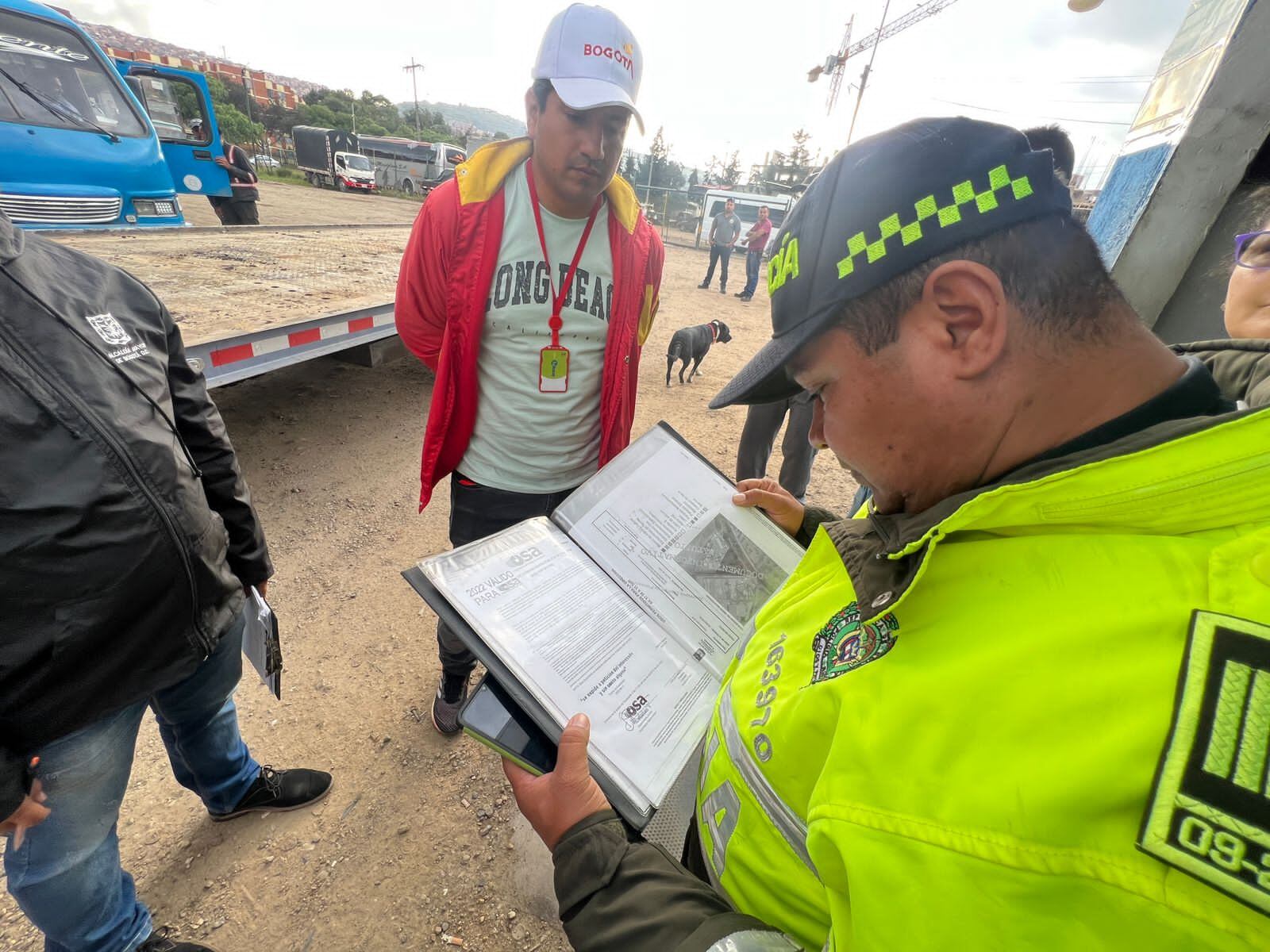 Fueron suspendidos doce establecimientos dedicados a mecánica
automotriz, parqueaderos y lavado de carros