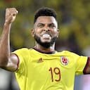 Miguel Borja celebra en el Metropolitano luego de marcar ante Chile con la camiseta de la Selección Colombia