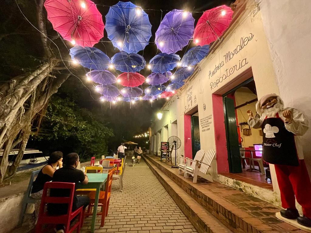 Varios residentes del municipio decidieron emprender sus propios negocios para mostrar su gastronomía y para tener un recuperación económica gracias a la visita de turistas. Foto: Andrea Gómez - Semana