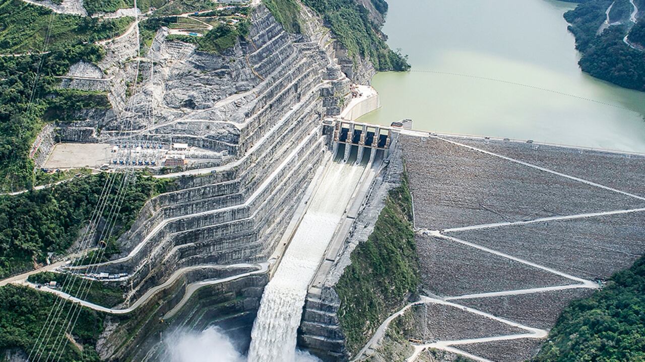 Los retrasos en la terminación del proyecto preocupan por la posibilidad de un racionamiento de energía y el aumento en los precios de las tarifas.
