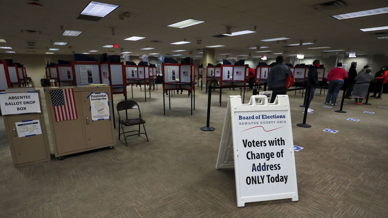 Según el conteo de CNN, hasta el momento, el Partido Demócrata aseguró 46 escaños y el Partido Republicano 47.