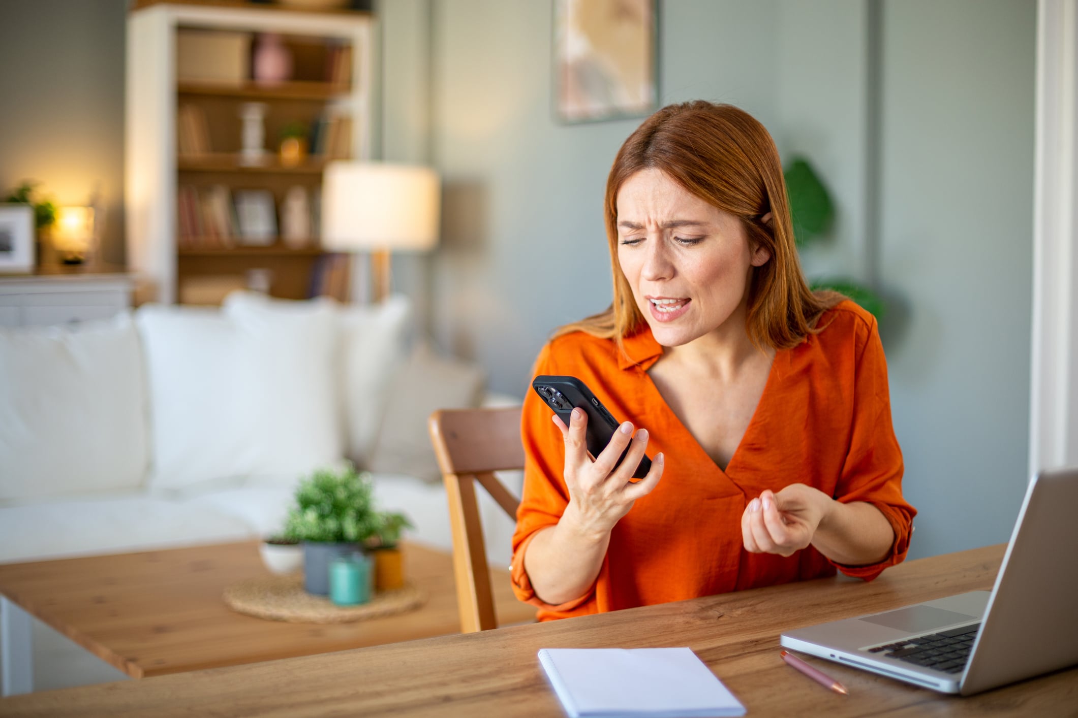 El estafador intenta que la víctima responda estas preguntas para poder ser estafada.