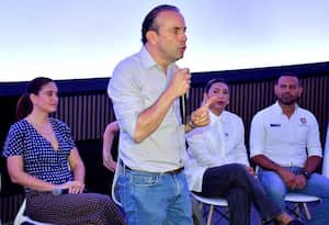 Este jueves, durante una rueda de prensa, el Alcalde de Cali, Alejandro Eder, presentó los avances y la programación de la COP-16, Cumbre Mundial de Biodiversidad, destacando la importancia de involucrar a los caleños a través de una agenda cultural y académica. Esta cumbre, considerada una de las más relevantes a nivel global en temas ambientales, se llevará a cabo en Cali del 21 de octubre al 1 de noviembre, y contará con diversas actividades distribuidas en toda la ciudad para asegurar la participación ciudadana. Fotos Raúl Palacios / El Pais.