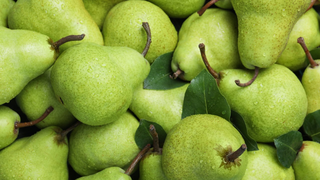 Se destaca por su contenido de potasio y vitamina C.