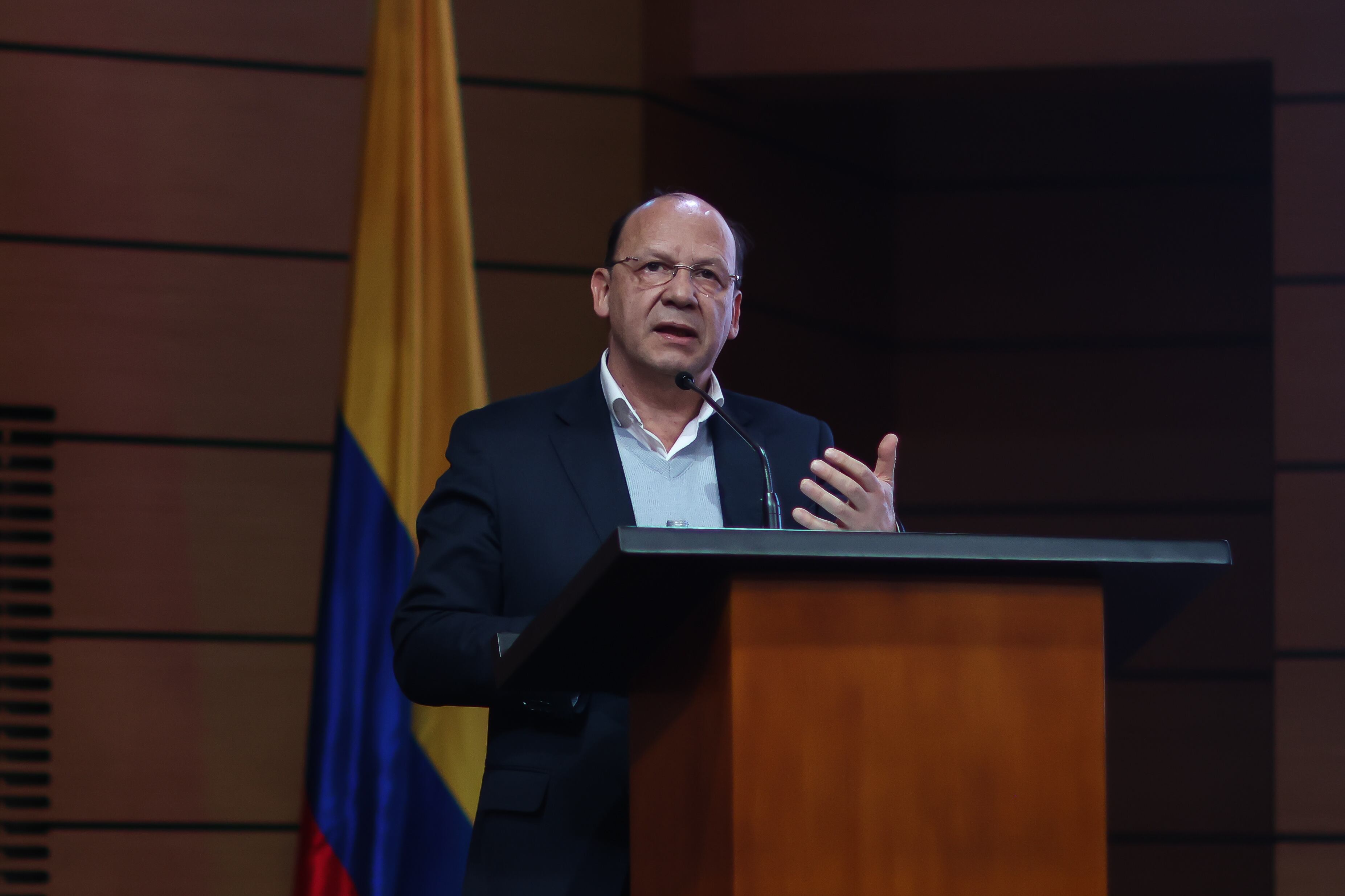 Rueda de prensa de la Ley de financiamiento con el  ministro de hacienda, Germán Ávila, los viceministros Carlos Betancourt y Leonardo Pazos y la Dir. de Presupuesto, Martha Hernández.