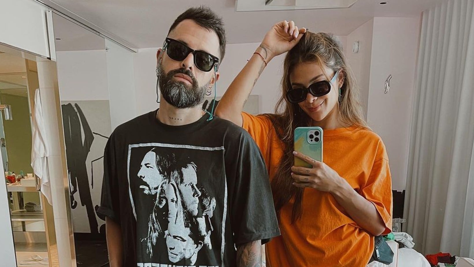 "Me derrito", la tiernas palabras de Mike Bahía a Greeicy Rendón en pleno concierto