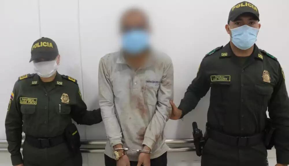 A la persona capturada se le encontró un arma de fuego, de acuerdo con la Policía de Cali.