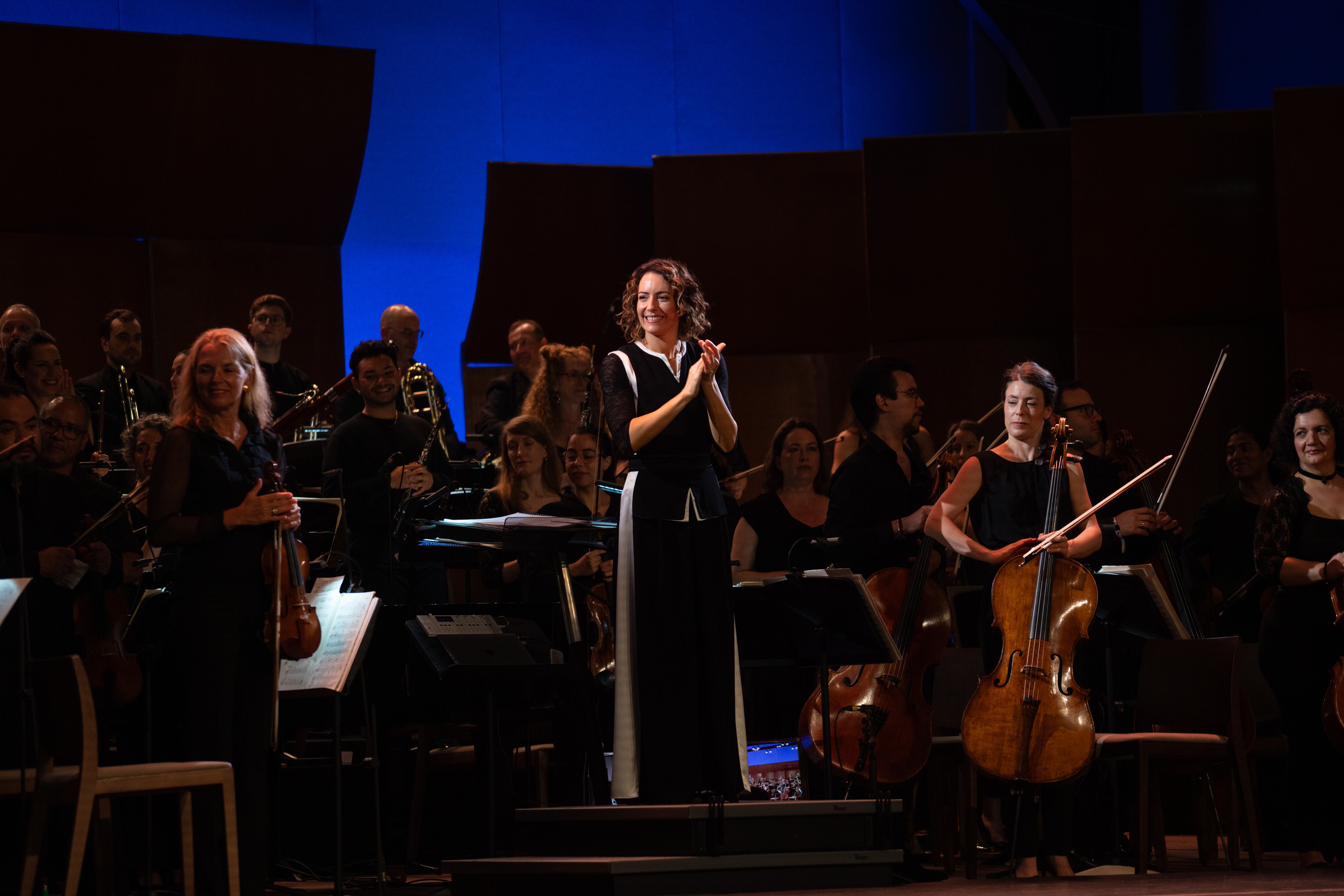 Alondra de la Parra, gestora del festival y directora de la Orquesta Imposible, que se reúne una vez en la vida.