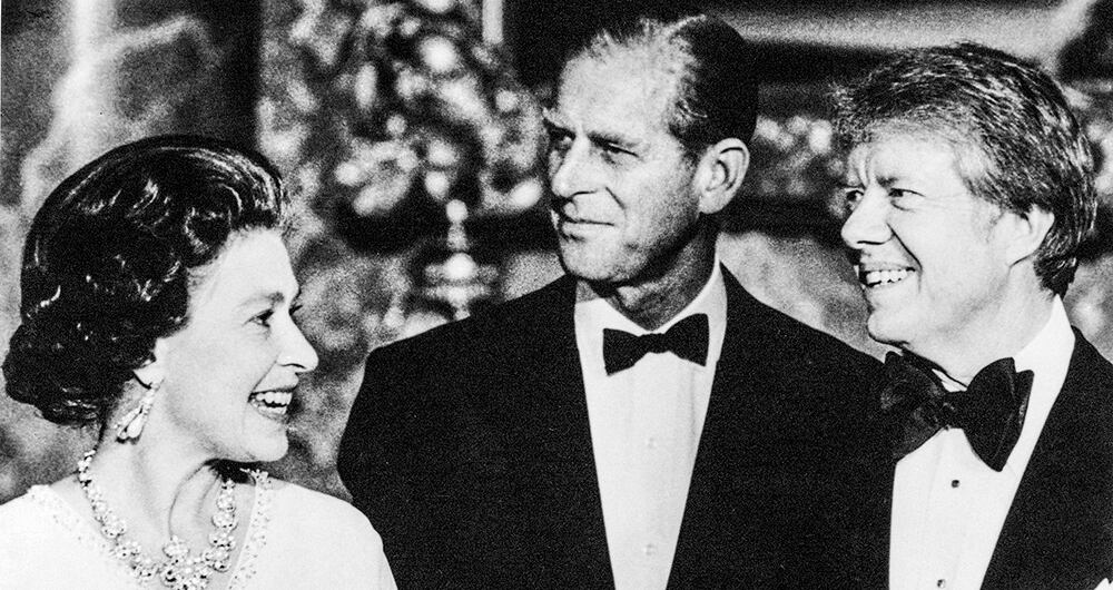 1977: La reina se reúne con el presidente Jimmy Carter en el Palacio de Buckingham.