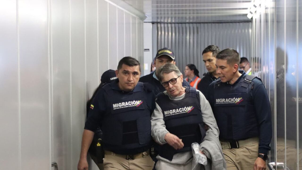 Fabio Ochoa, deportado desde EE. UU. llegó a Colombia.