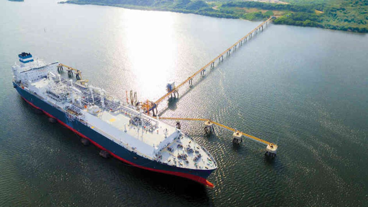 La terminal tiene capacidad para almacenar 170.000 metros cúbicos de gas licuado.