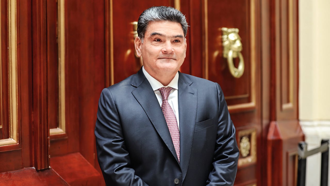 Gregorio Eljach sigue en la carrera hacia la Procuraduría General de la Nación, tras la decisión del Tribunal Administrativo de Cundinamarca de dejar en firme su postulación.