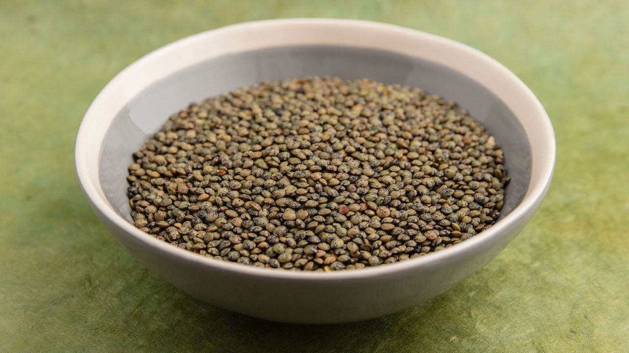 Ritual con agua y lentejas.