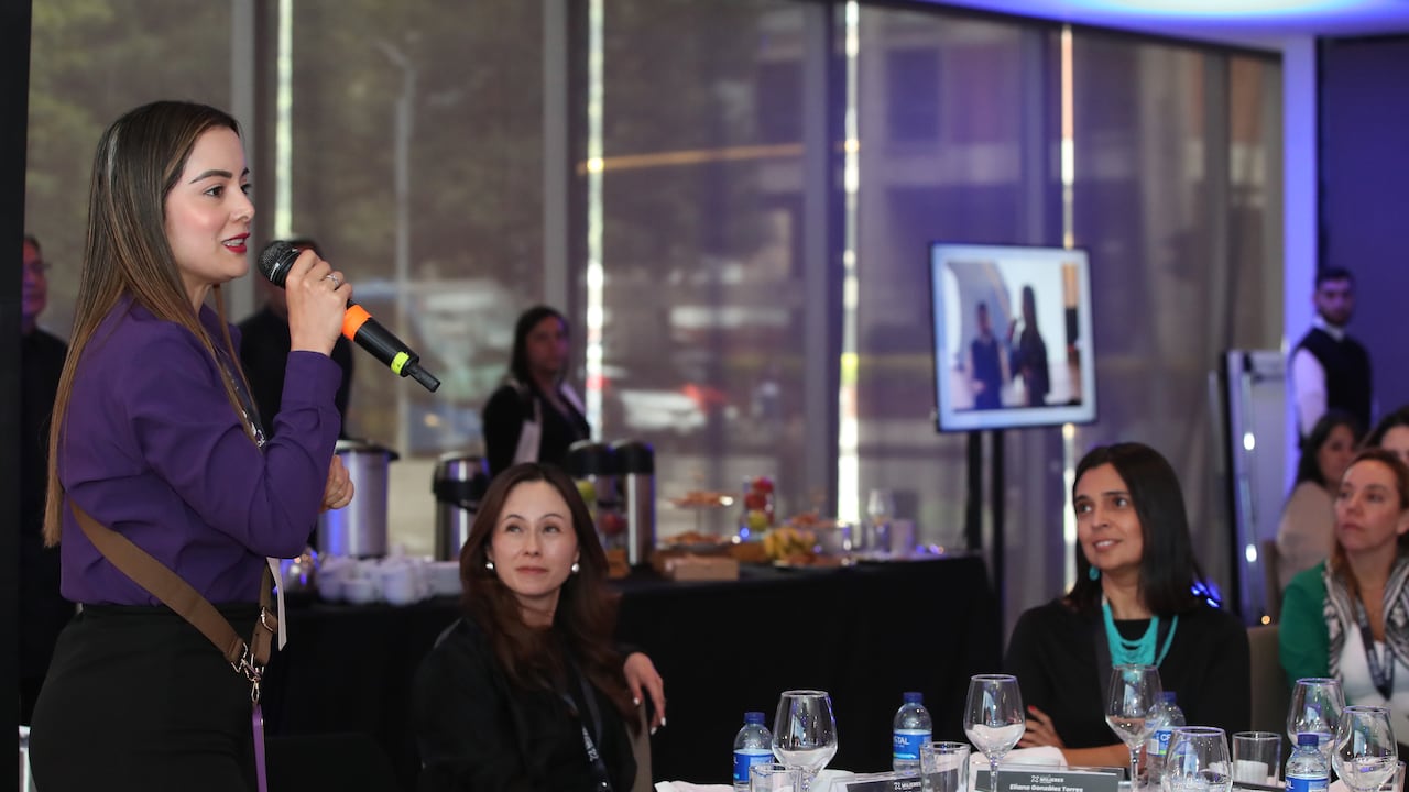 Actividades durante la primera sesión del Círculo de Mujeres 2025.