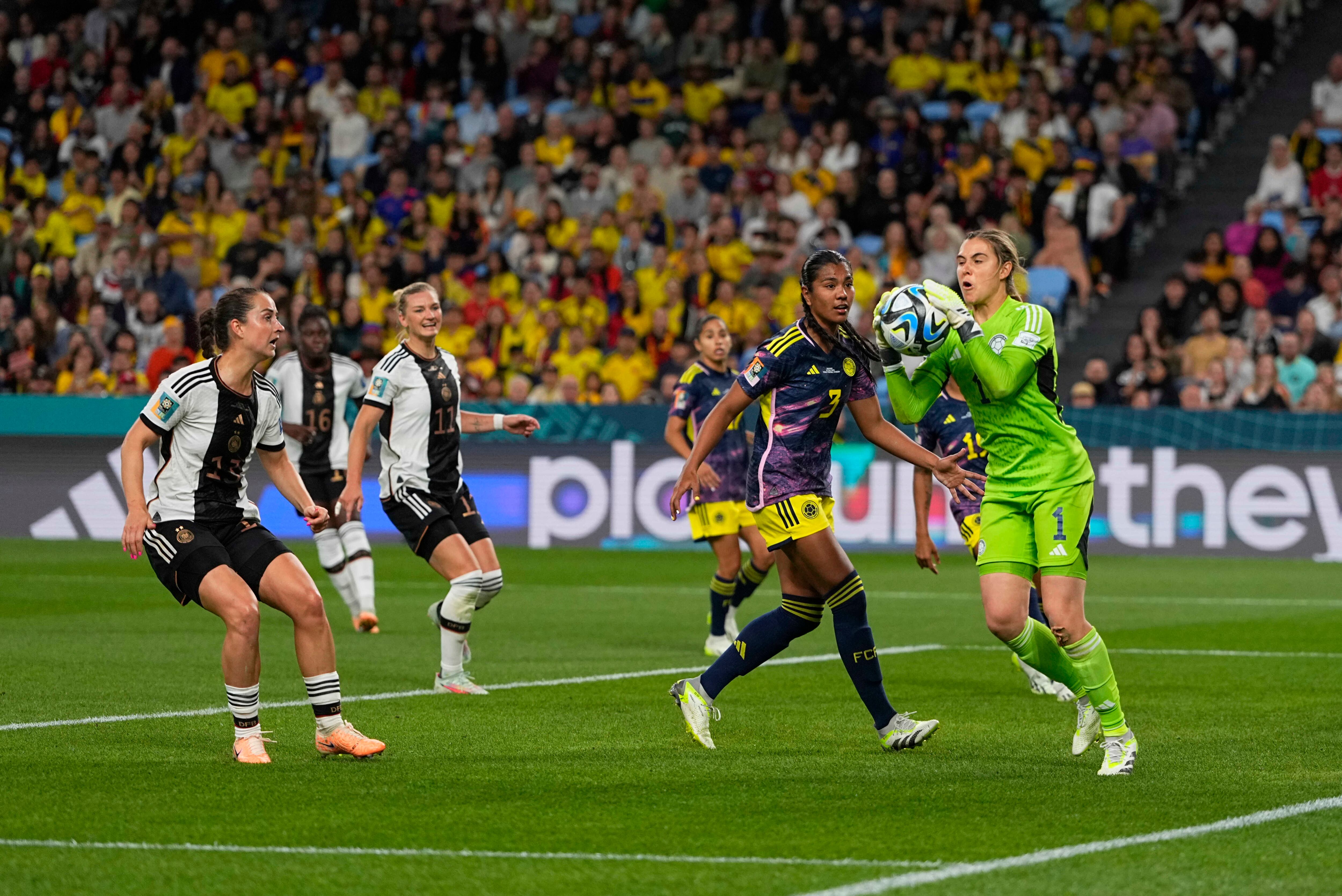 Catalina Pérez en el partido de Colombia contra Alemania