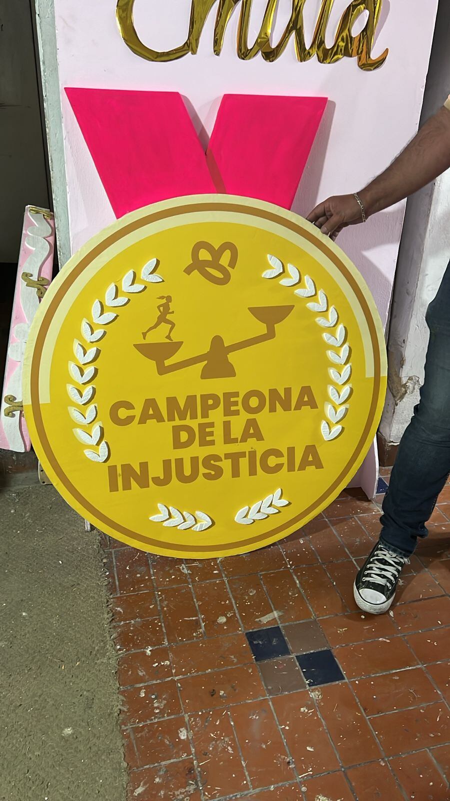 Figura de la fiscal Luz Adriana Camargo con denuncia por impunidad en casos de violencia de género.