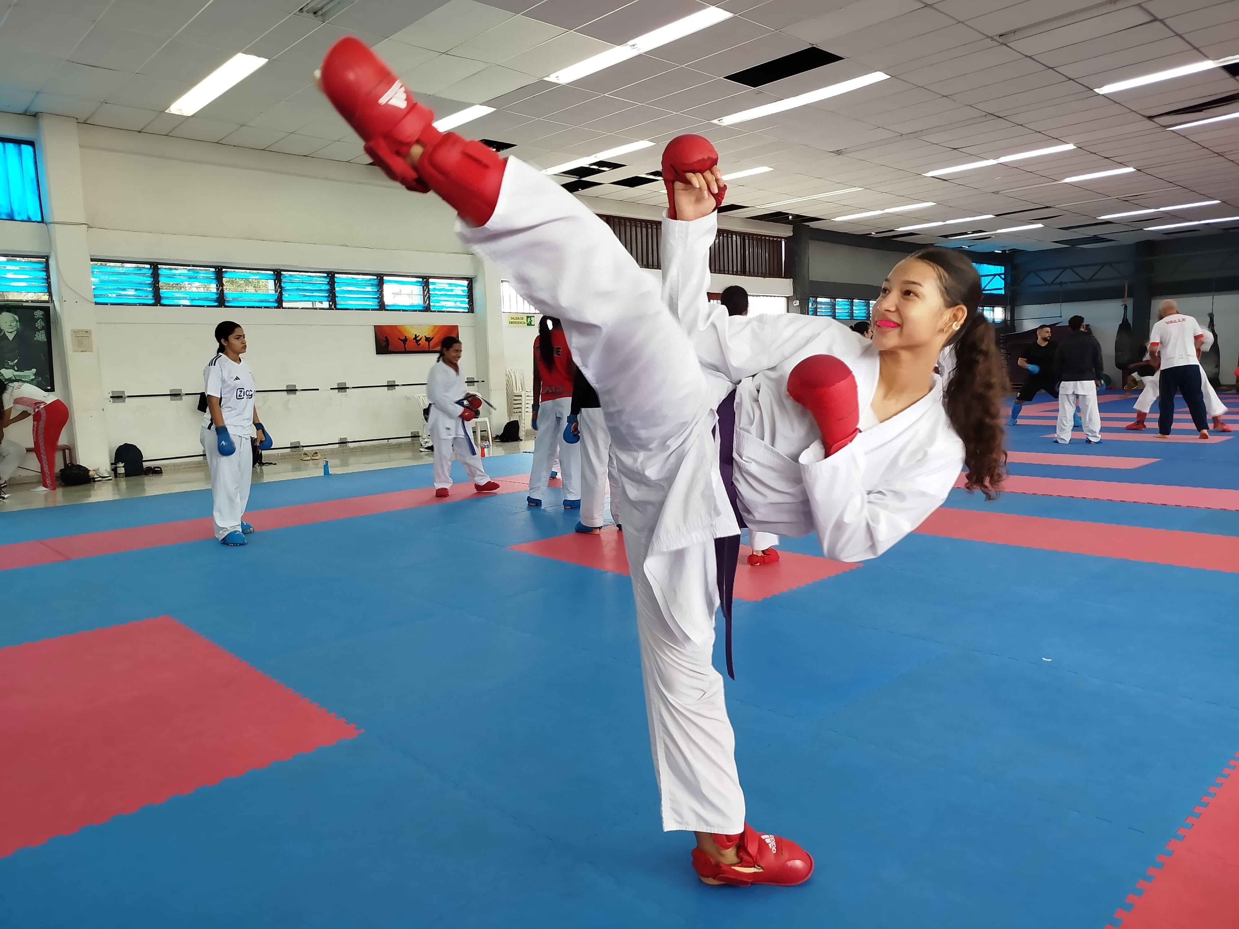 Joven deportista que practica una de las artes marciales que estarán en los Primeros Juegos Juveniles 2024.