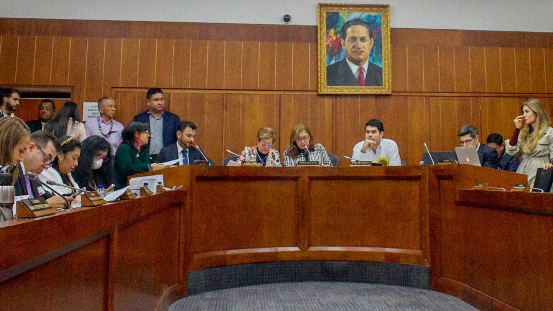 Comisión Séptima del Senado discute reforma pensional.