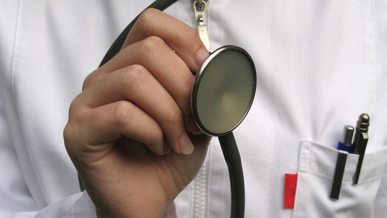 Uno de los aspectos que más preocupa es que, a partir del próximo 1 de abril, Minsalud se encargará de validar el pago de los servicios prestados por los profesionales de salud, a través de una auditoría previa.