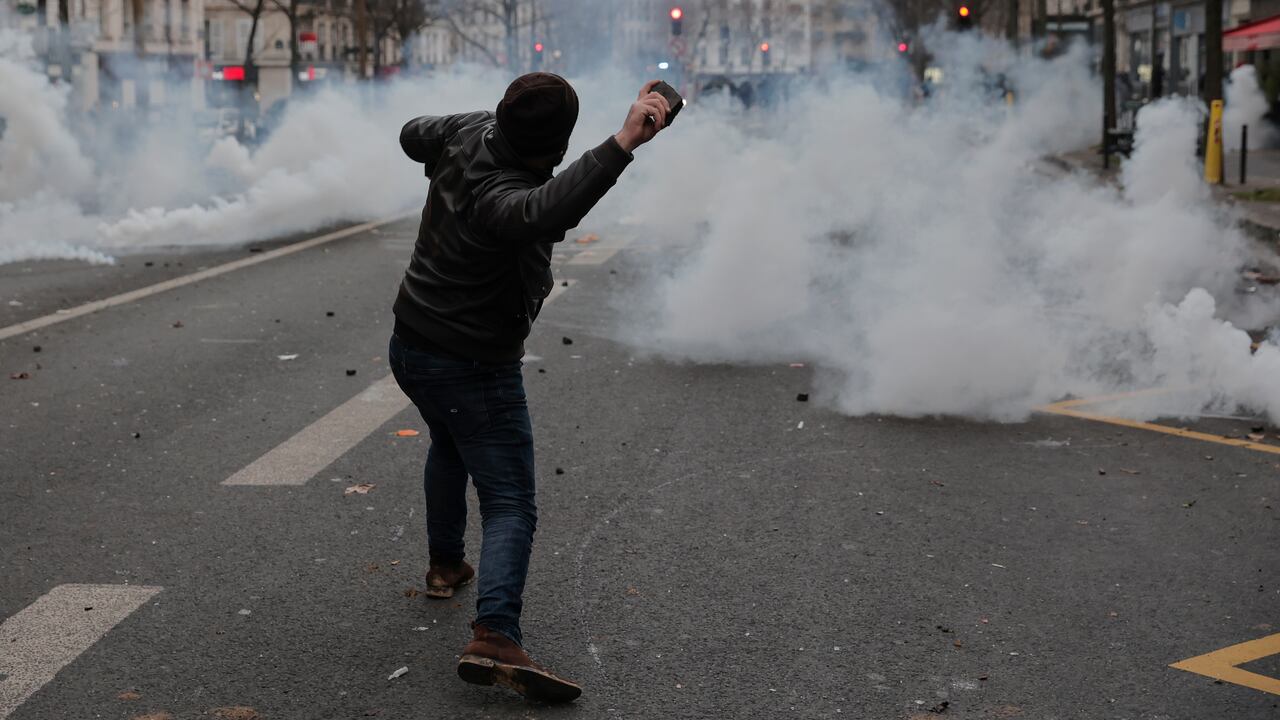 Durante la manifestación se observaron numerosas banderas rojas del Partido de los Trabajadores del Kurdistán (PKK).