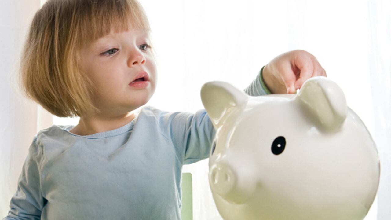 Un billón de niños en el mundo vive en la pobreza y menos del 1 % de los niños del mundo tiene acceso a inclusión y educación financiera.