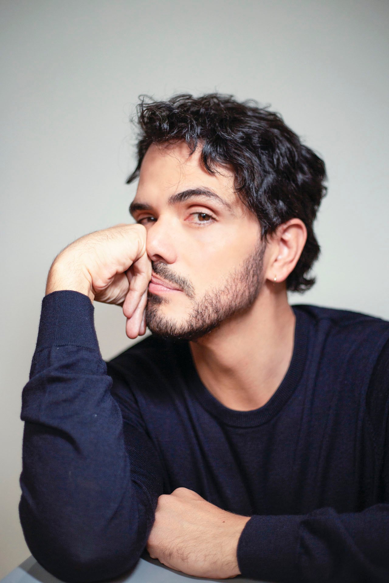 El manizaleño ha participado en producciones como Pálpito, Distrito salvaje, A grito herido y Ríos de ceniza, entre otras. 