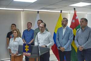El fiscal General, Francisco Barbosa, se reunió con los mandatarios electos en Santander para establecer planes para luchar contra la criminalidad.