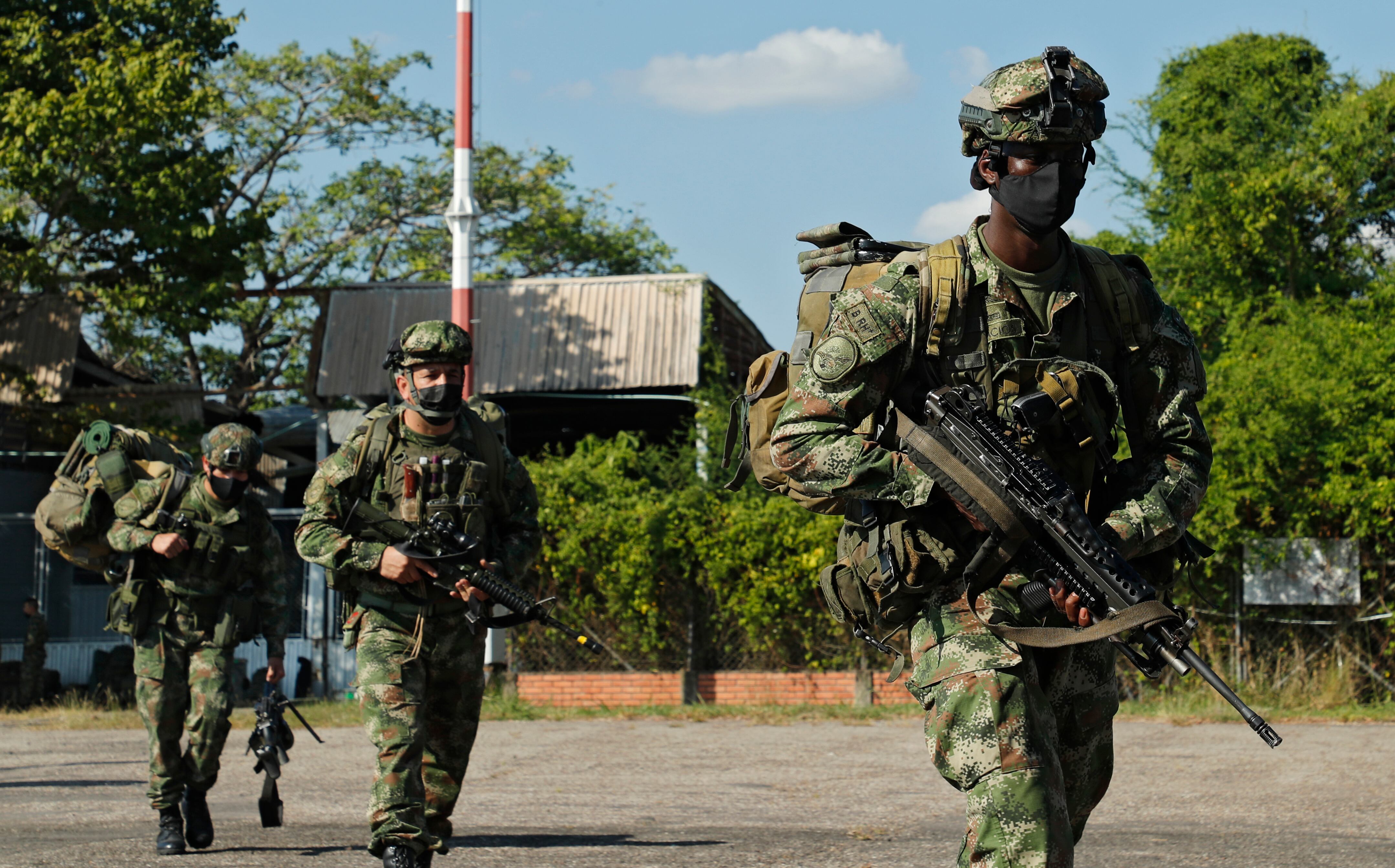 Arribo de los 600 militares del Ejército Nacional  que reforzarán la seguridad de Arauca, tras el homicidio selectivo de 27 personas en el departamento.
Arauca enero 6 del 2022
Foto Guillermo Torres / Semana