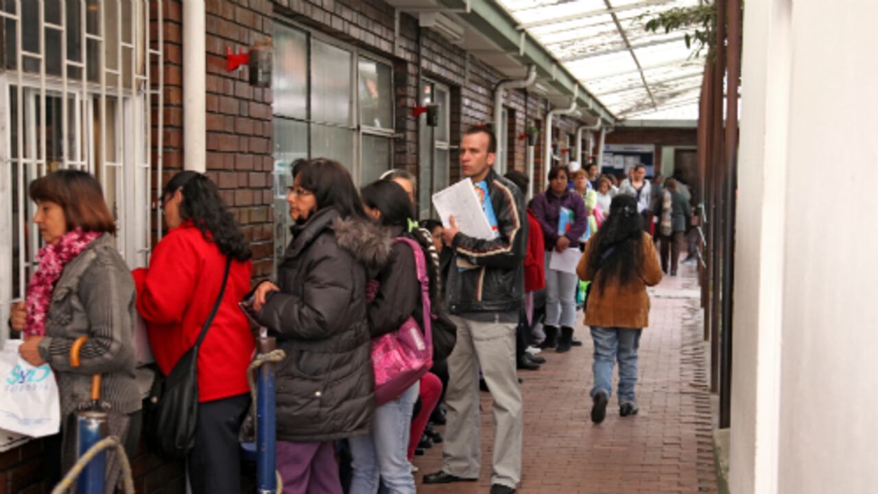 Los usuarios de salud tienen derecho a ser atendidos sin verse obligados a acudir a mecanismos judiciales ya que se trata de un servicio básico por el cual se hace se hacen los aportes previstos por la ley.