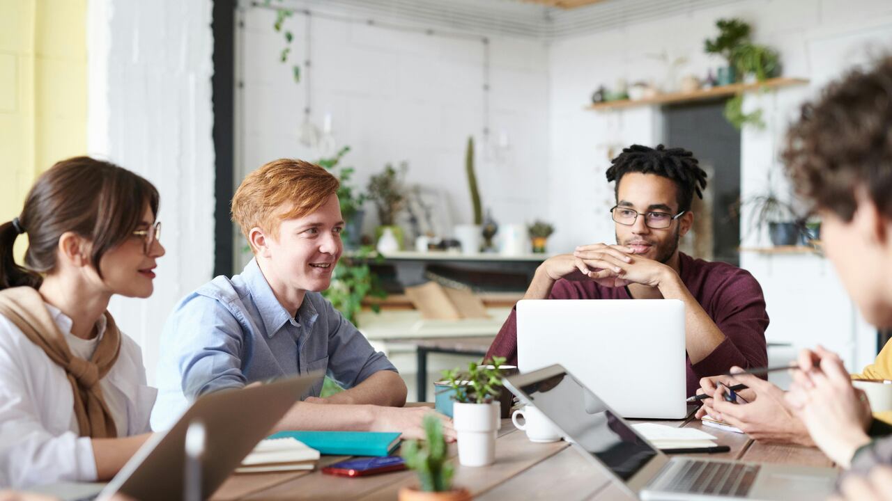 Actualice su hoja de vida y postúlese hoy mismo.