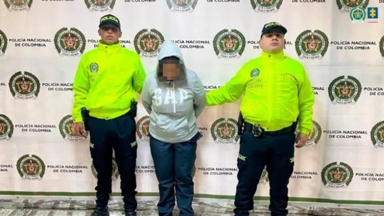 Médica capturada por la Policía.