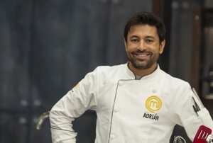 Él es Adrián Parada, finalista de Masterchef Celebrity