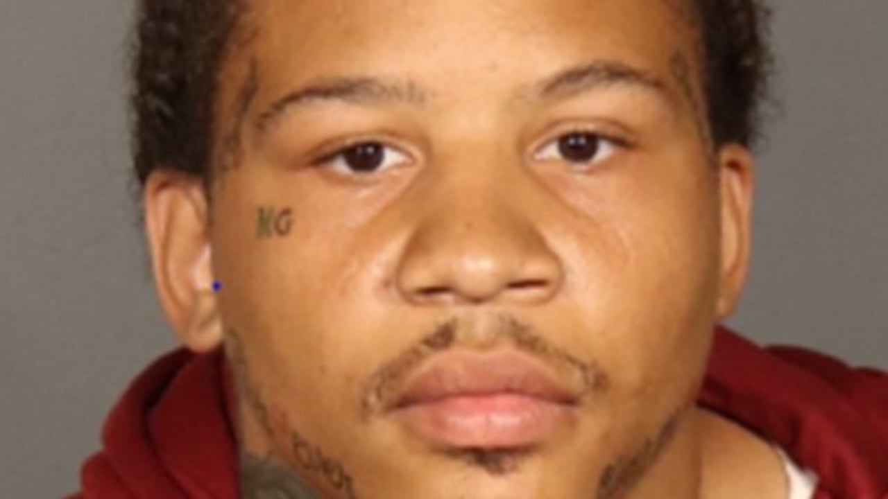 Sundance Oliver de 28 años de edad, se entregó a las autoridades de Nueva York, luego de haber perpetrado tres tiroteos que dejaron víctimas mortales