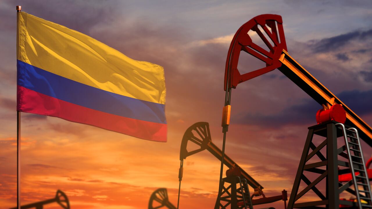 Foto de referencia sobre la bandera de Colombia y el petróleo