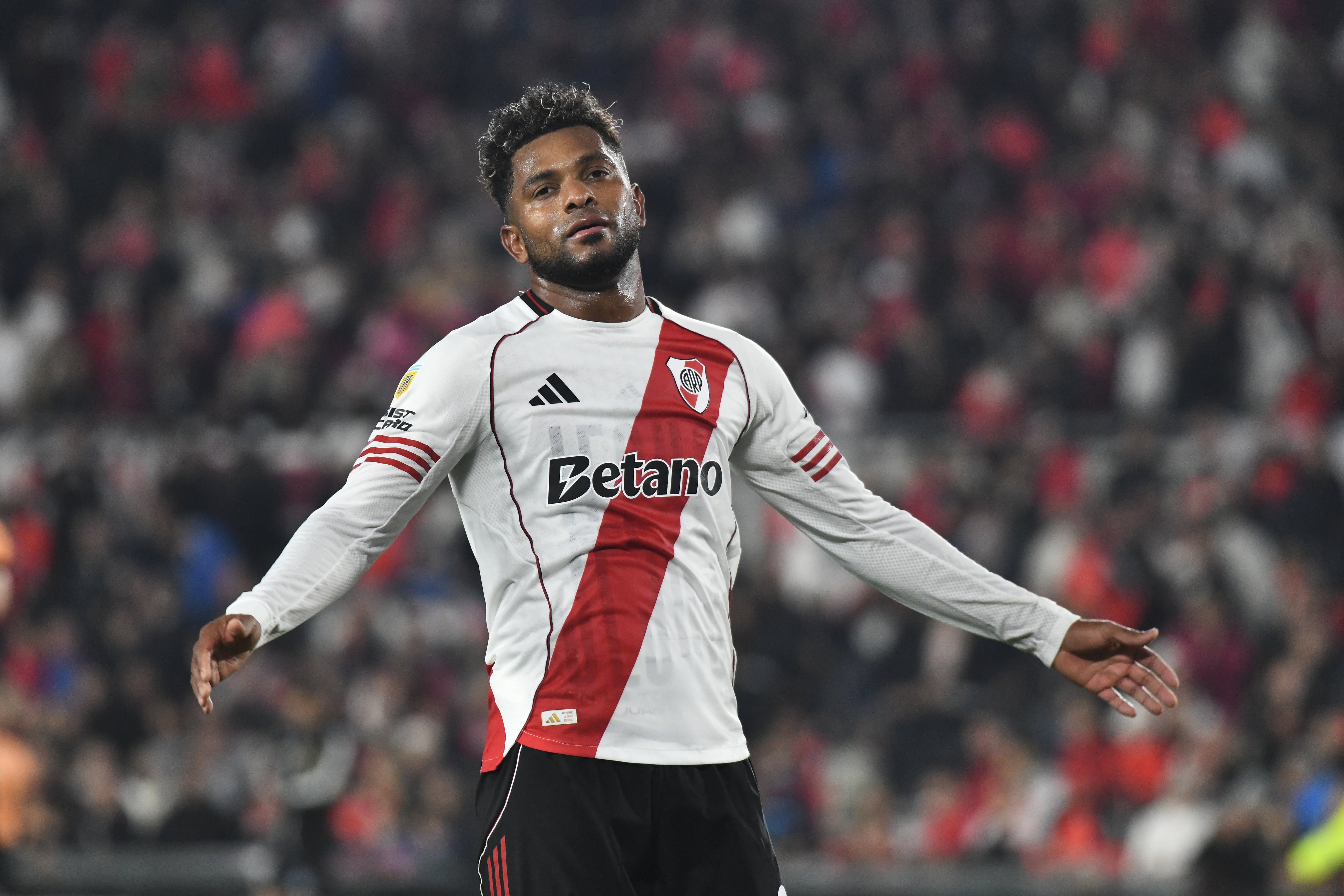 Miguel Borja of River Plate plays during the match between River Plate and Godoy Cruz at Estadio Mas Monumental in Buenos Aires, Argentina, on August 27. (Photo by Federico Peretti/NurPhoto via Getty Images)