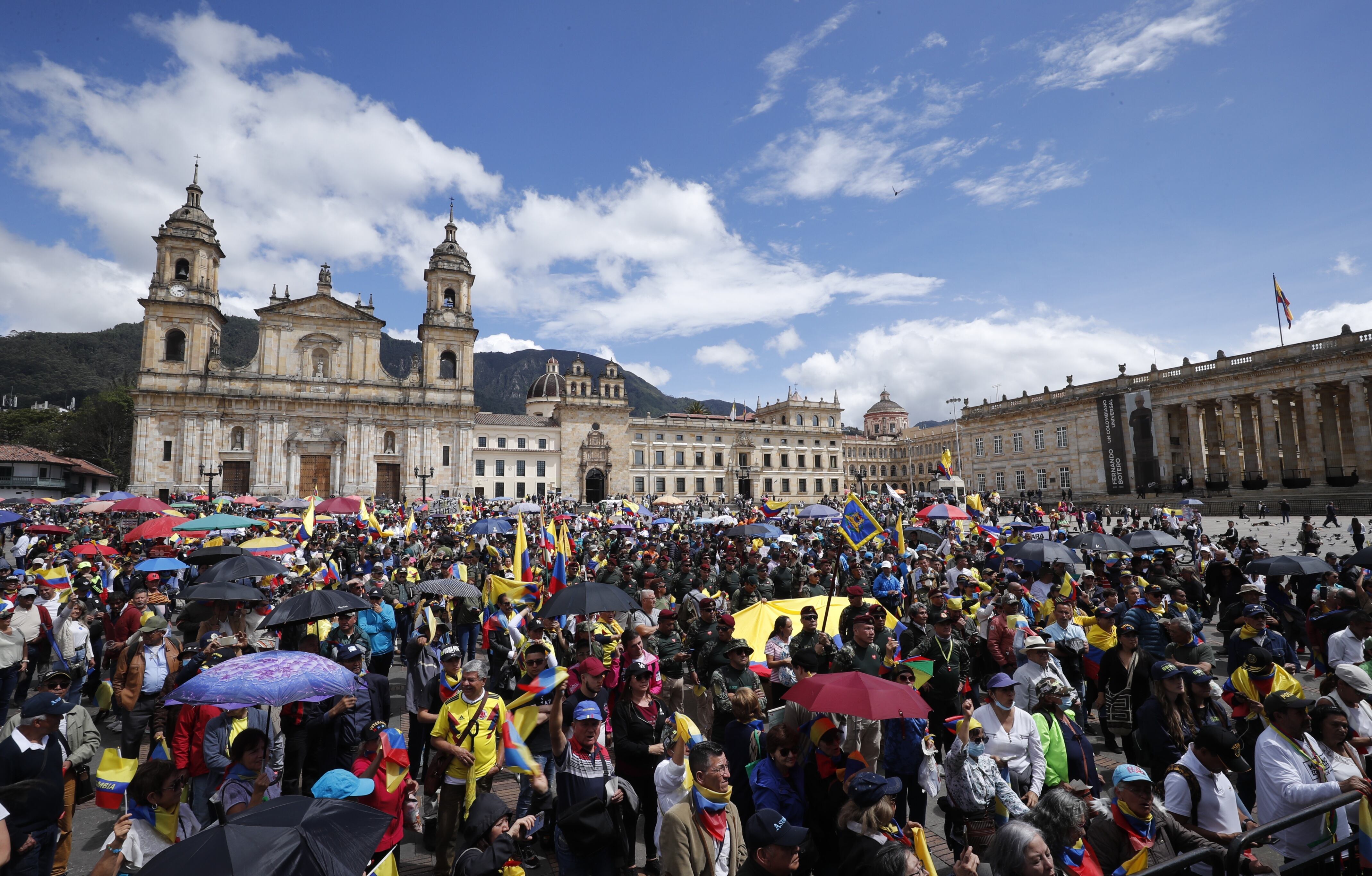 Marchas en Bogotá: la protesta antipetrista fue citada por retirados del Ejército.