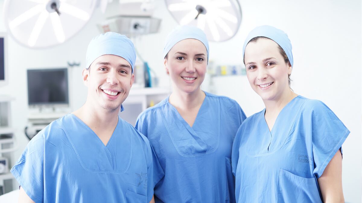 Instrumentador y enfermeras. 
Equipo Cardiología.
San Vicente Fundación.
