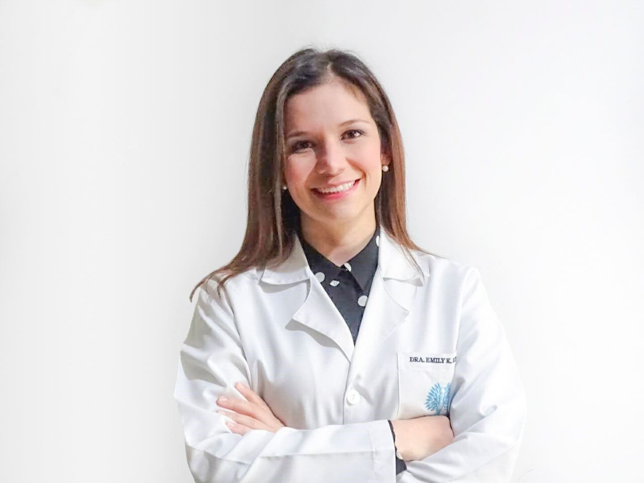 Emily Rincón Álvarez, médico internista y neumóloga con máster en Enfermedades Autoinmunes Sistémicas