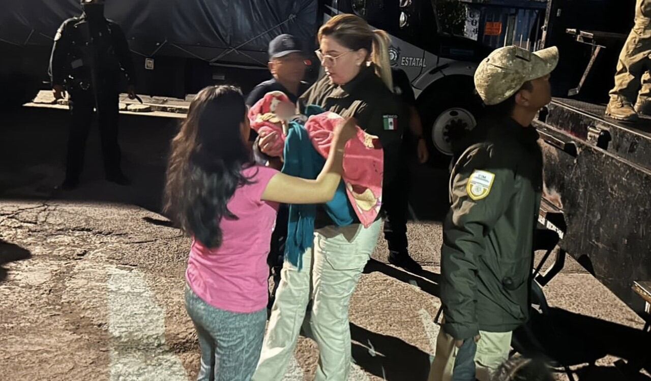 Hasta bebés fueron rescatados del contenedor encontrado en México.