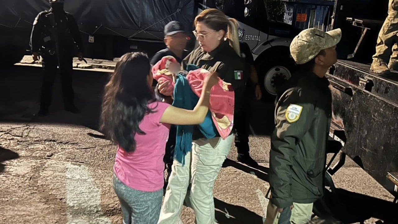 Hasta bebés fueron rescatados del contenedor encontrado en México.