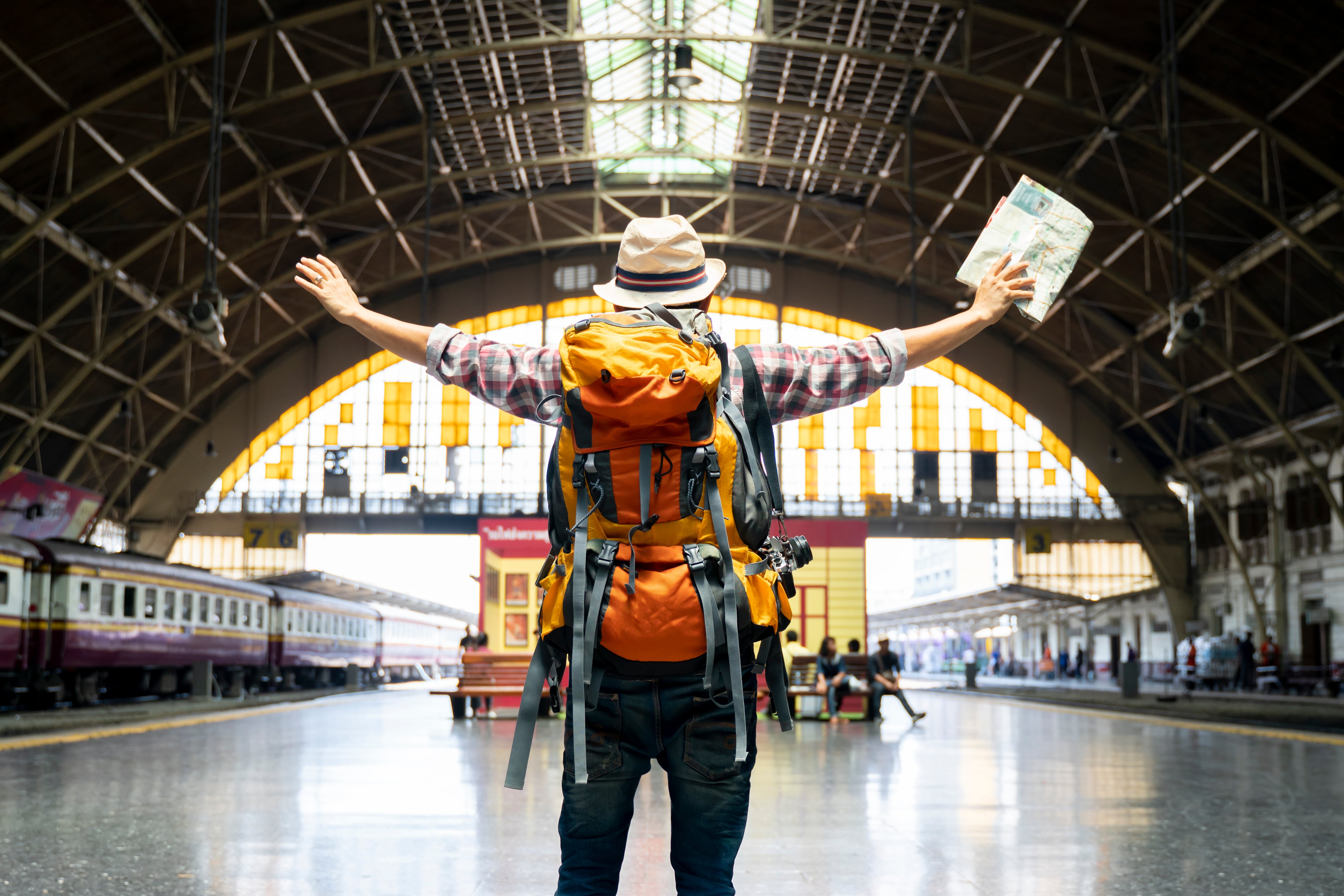 Cómo planificar un viaje económico, según la IA