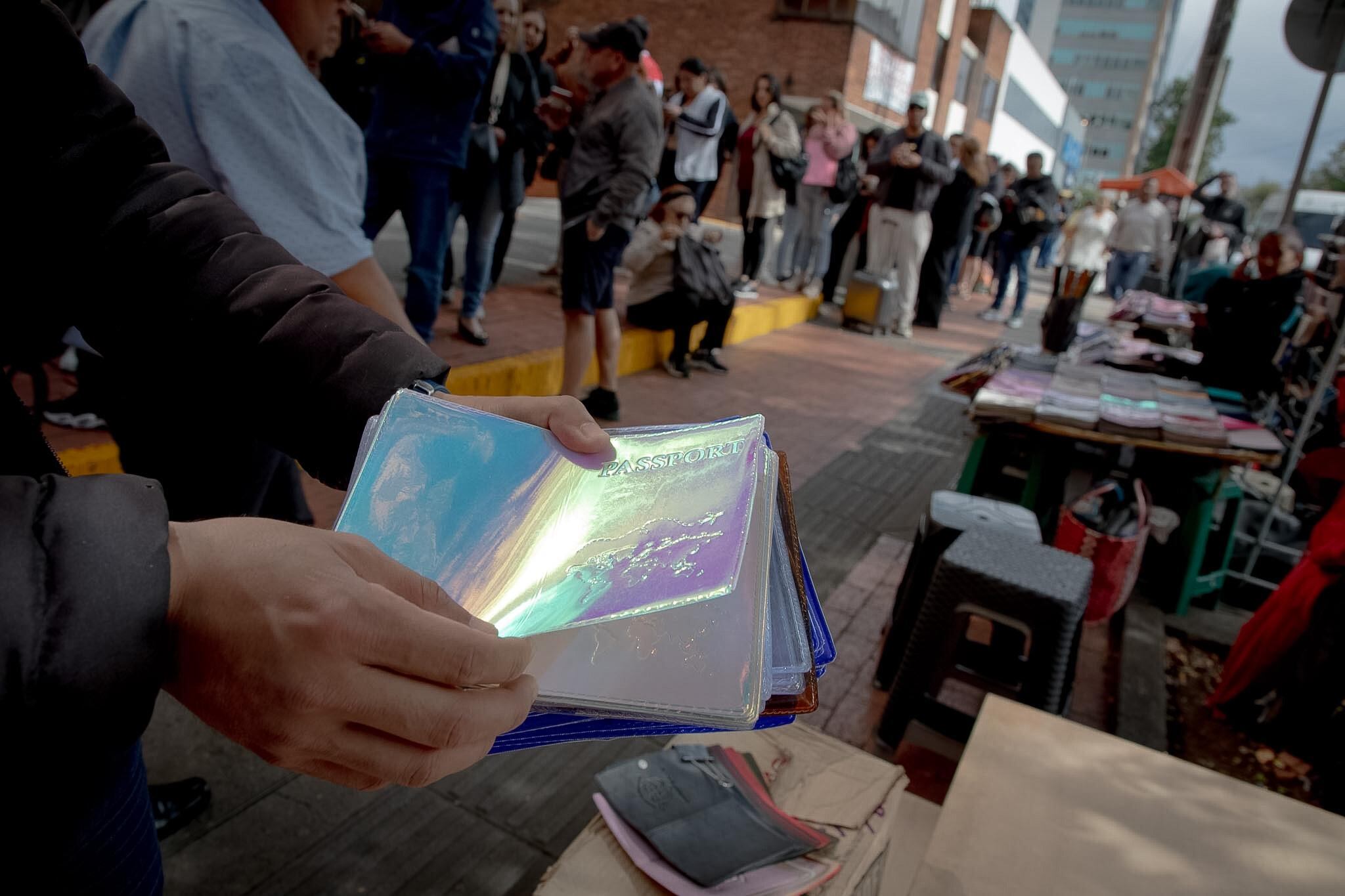 Filas pasaporte calle 100 Bogotá