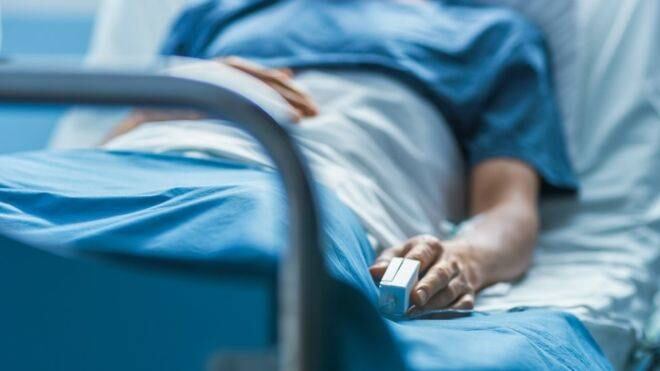 Munira Abdulla iba con su hijo Omar Webiar de 4 años en un auto en la ciudad de Al Ain, en Emiratos Árabes Unidos, cuando fueron víctimas de un accidente de tránsito.