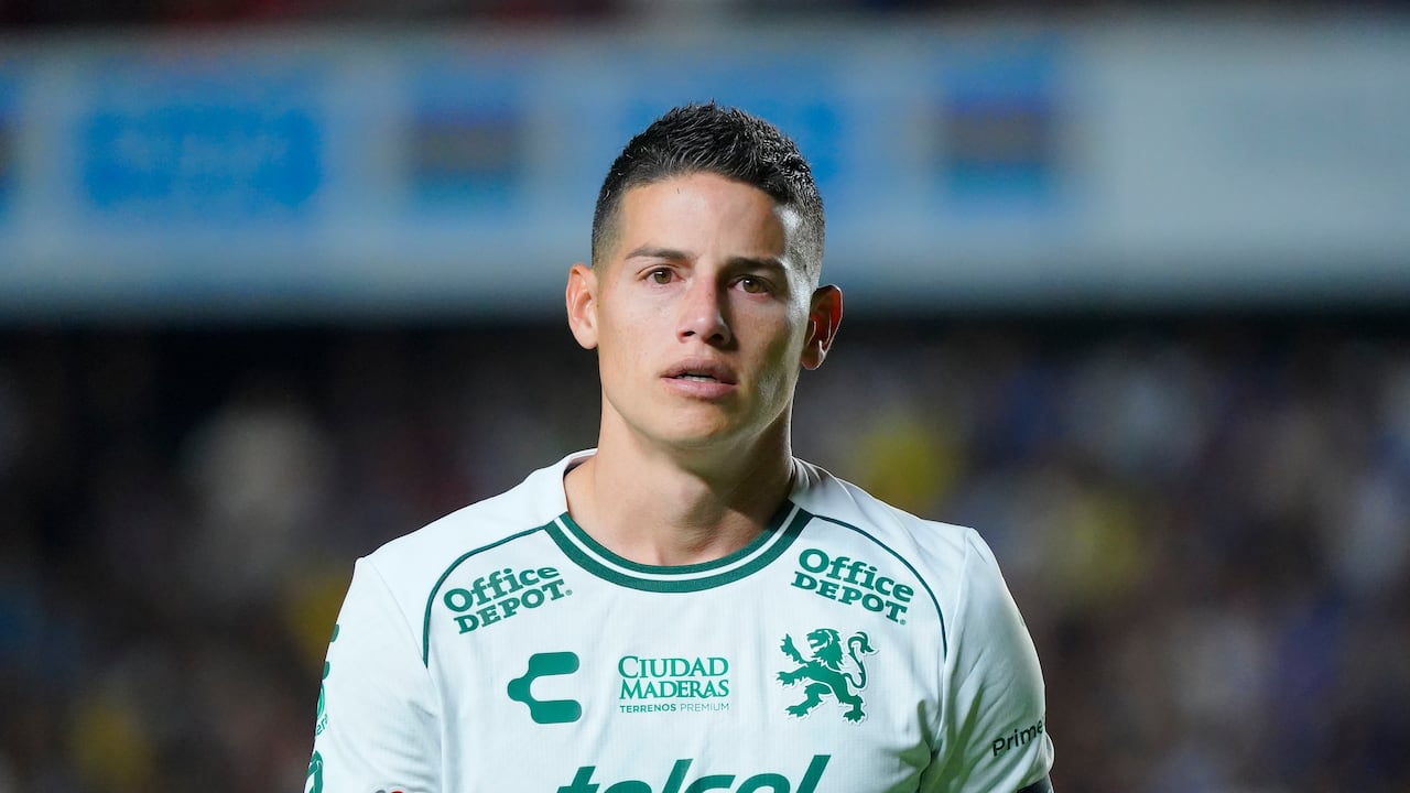 QUERETARO, MEXICO - APRIL 4: James Rodriguez of Leon looks on during the 14th round match between Queretaro and Leon as part of the Torneo Clausura 2025 Liga MX at La Corregidora Stadium on April 4, 2025 in Queretaro, Mexico. (Photo by Luis Cano/Jam Media/Getty Images)